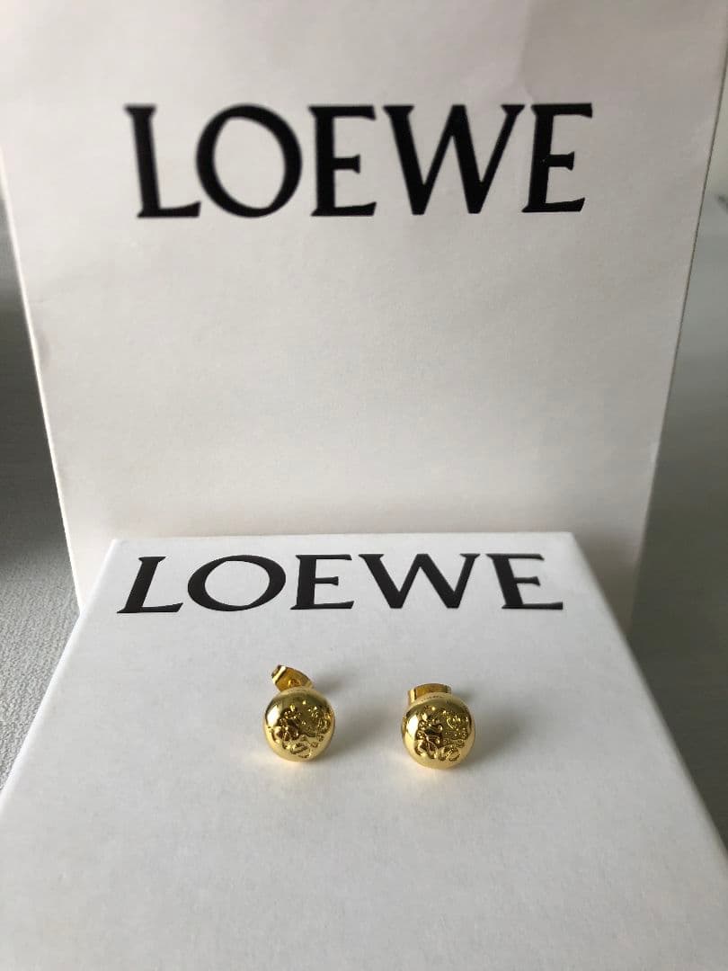 LOEWE ロエベ　ピアス　レディース　ゴールド 高級感