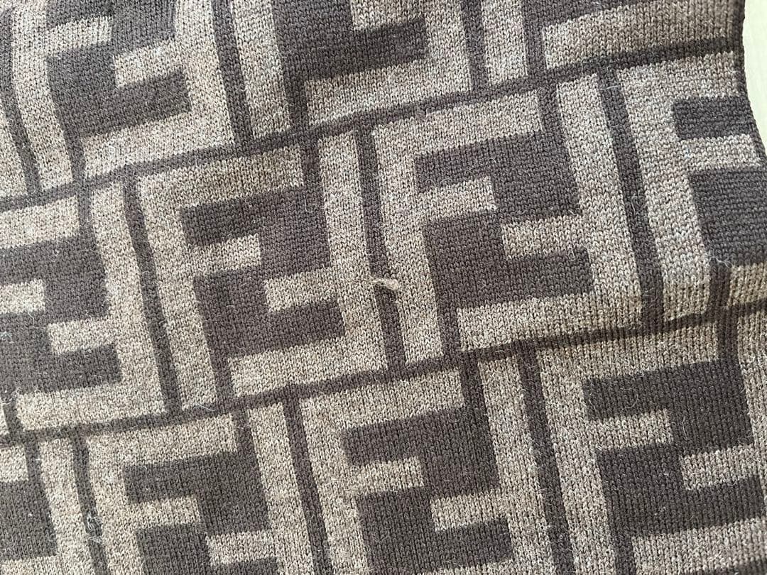 フェンディ　マフラー　FENDI