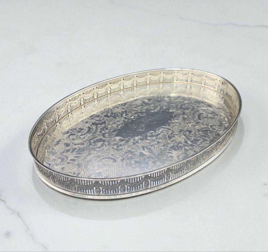 ＜英国ビンテージ＞　シルバートレイ　サルヴァ　銀盆　シルバープレート　A