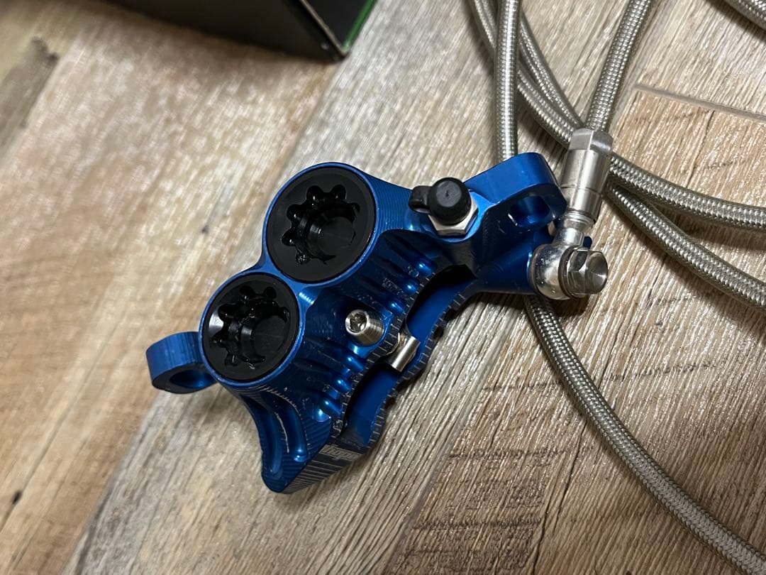 hope tech E v4 ブルー