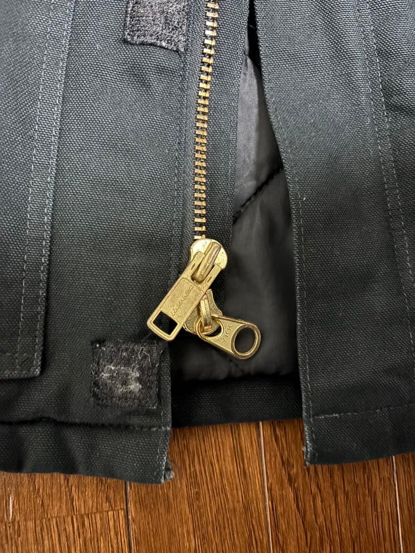 カーハート　トラディショナル　ダック地