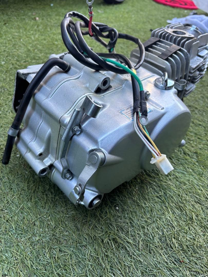 中華エンジン　ホンダ横型　互換　124cc 実働　キックスピンドル　難あり