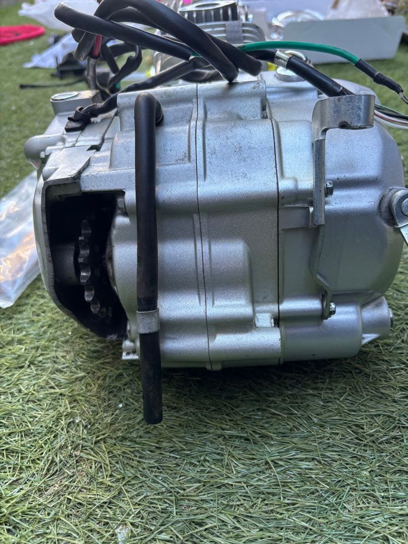 中華エンジン　ホンダ横型　互換　124cc 実働　キックスピンドル　難あり