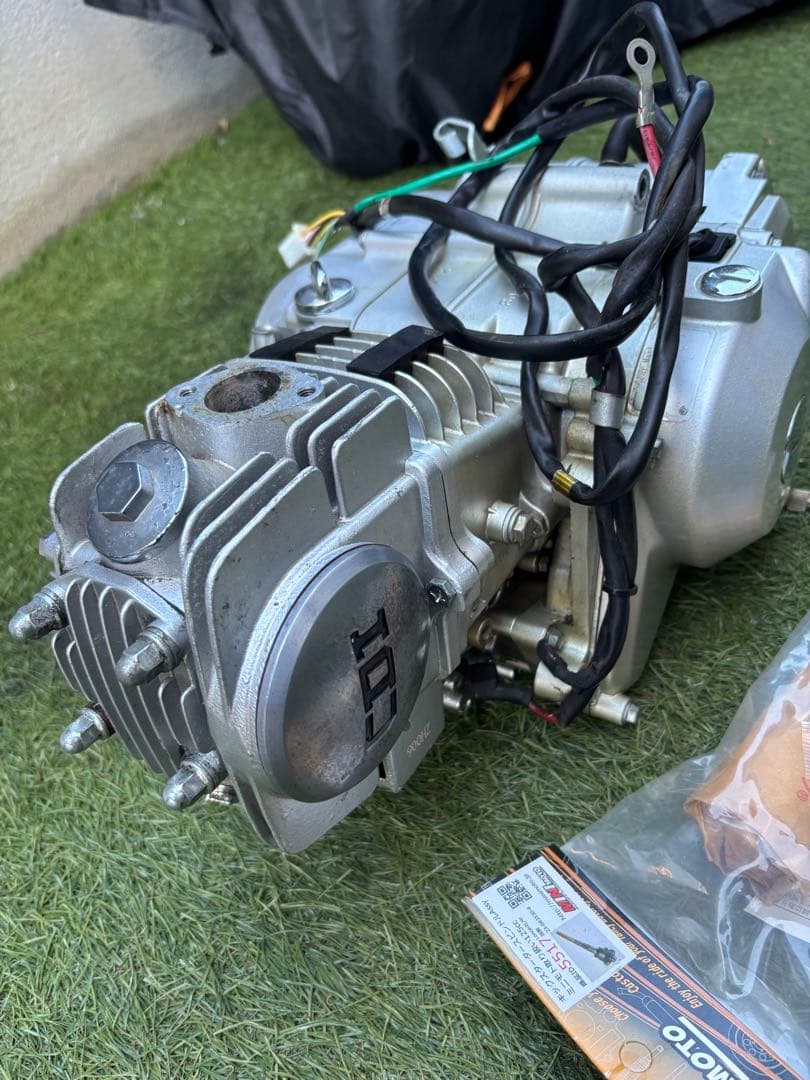 中華エンジン　ホンダ横型　互換　124cc 実働　キックスピンドル　難あり