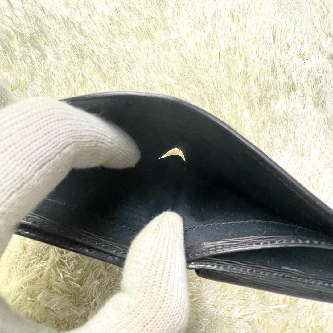 美品 ヴィヴィアンウエストウッド 二つ折り財布 ブラック