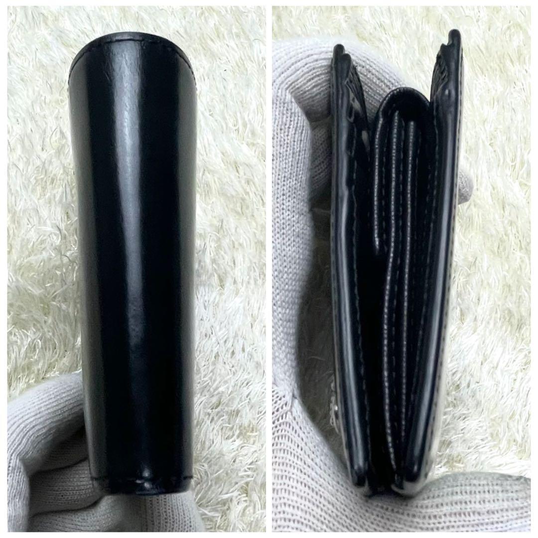 美品 ヴィヴィアンウエストウッド 二つ折り財布 ブラック