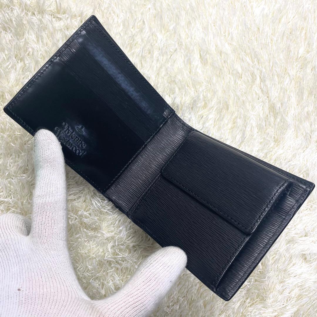 美品 ヴィヴィアンウエストウッド 二つ折り財布 ブラック