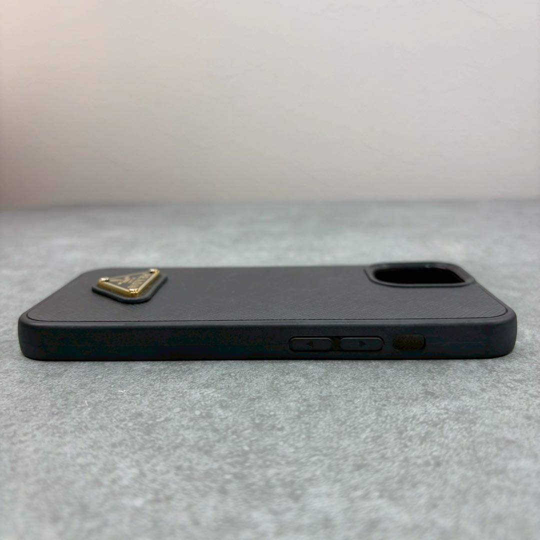 未使用級 プラダ iPhone13 ケース カバー サフィアーノ 三角ロゴ 黒
