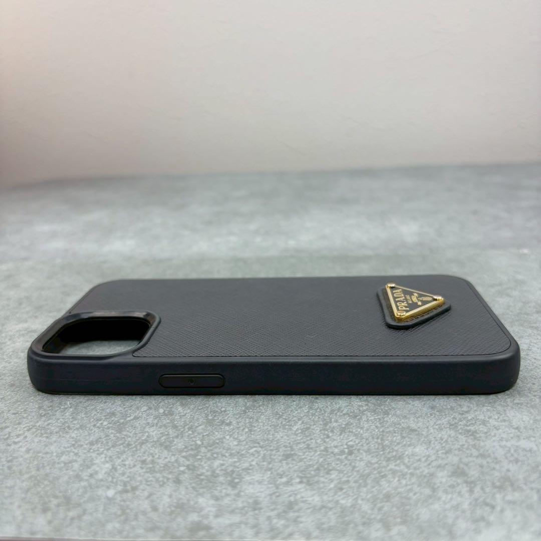 未使用級 プラダ iPhone13 ケース カバー サフィアーノ 三角ロゴ 黒