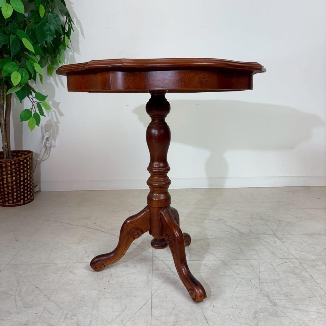 イタリア製　アンティーク調　ティーテーブル　コーヒーテーブル　サイドテーブル