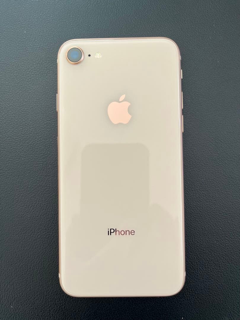 美品　iPhone8 64GB バッテリー100%