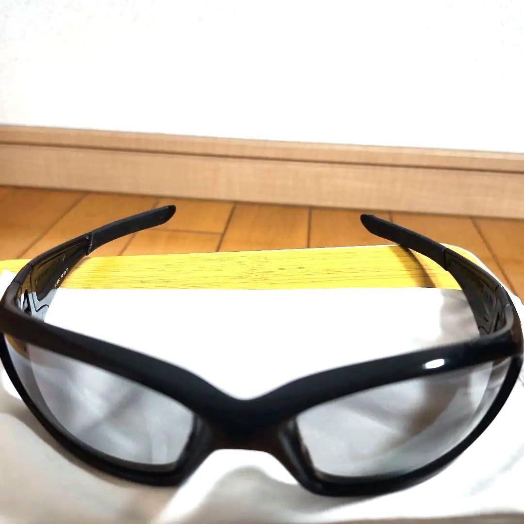 オークリーブラックサングラス 専用ケース付き