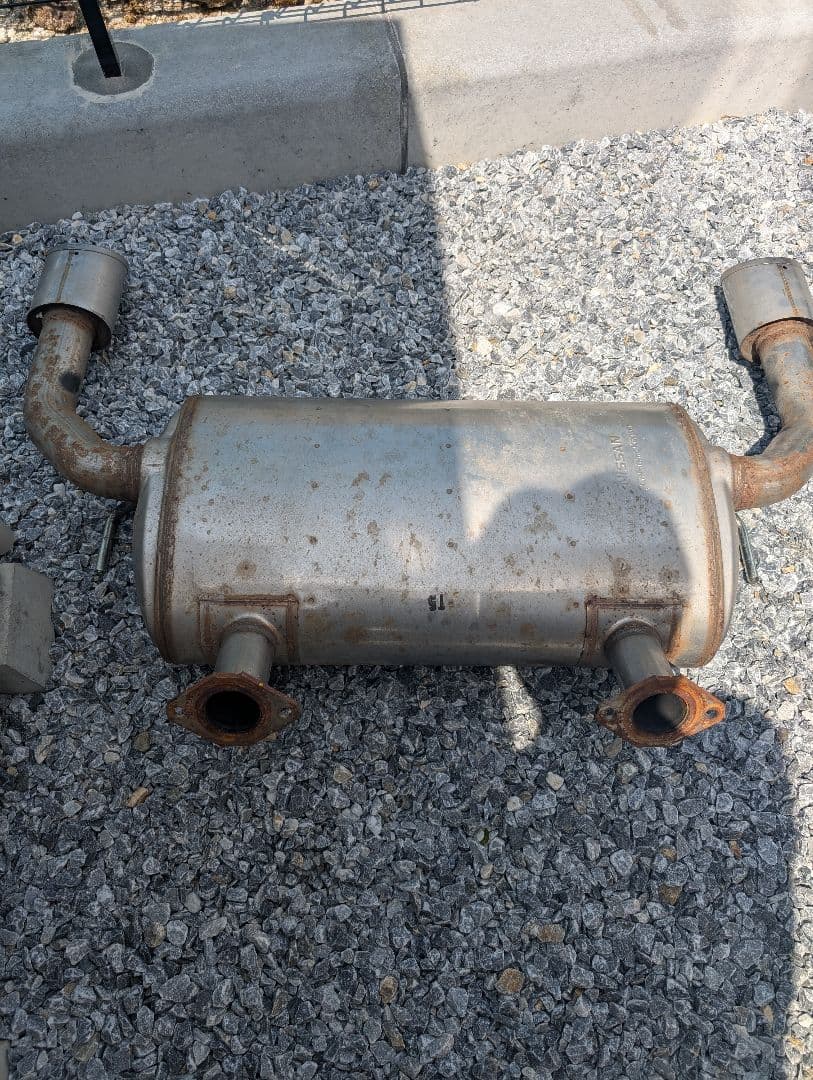 V37スカイライン 400R 純正マフラー リアピースのみ