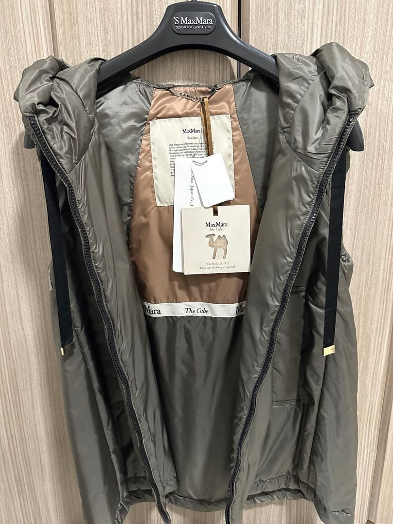 キャメルクス 新品 ダウンベスト サイズ42 定価128,700円