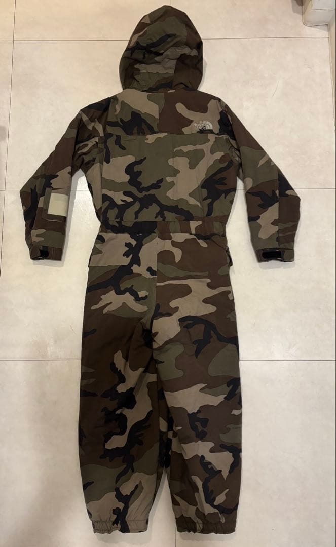 THE NORTH FACE 迷彩柄 スキー　キッズスノボ　ウェア　130