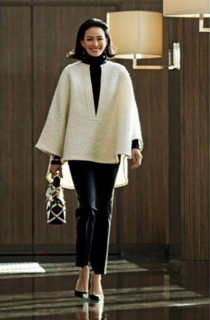 VALENTINO/ヴァレンティノ 　◇　ウールカフタン　ケープコート