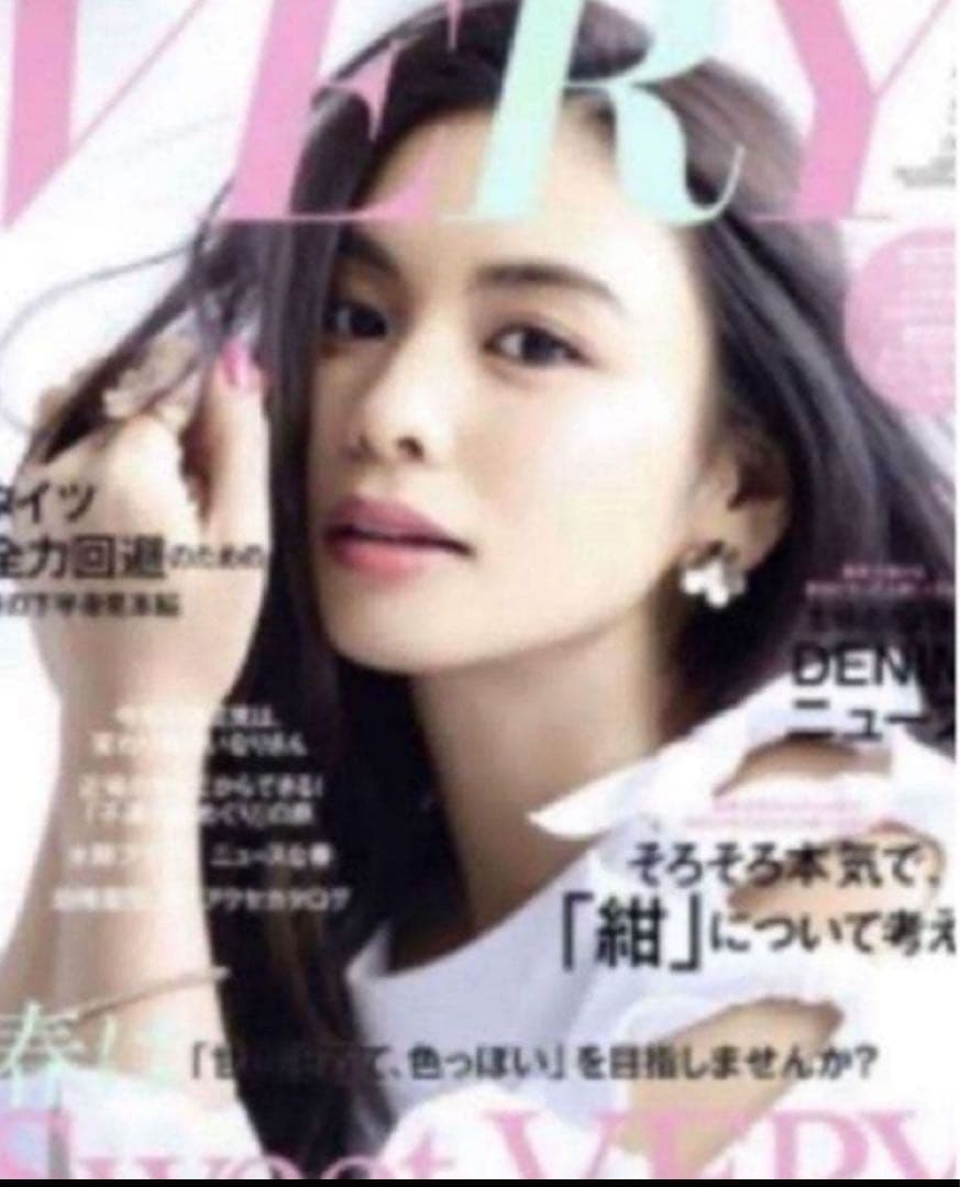 最上位✨ラージサイズ　ハイクオリティ　クリップ　ゴールド　ピアス　モアサナイト