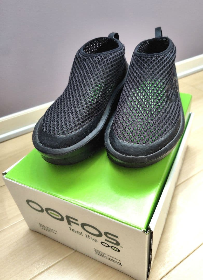ウーフォス　OOFOS　 W7/EU38　ブラック　メッシュ　スニーカー