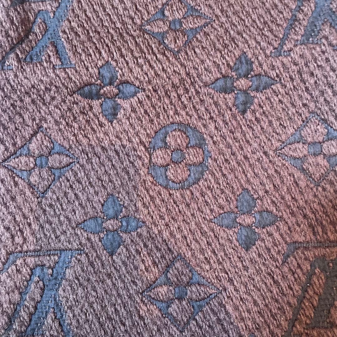 LOUIS VUITTON ルイヴィトン エシャルプ ロゴマニア マフラー