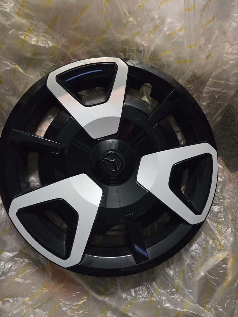 MAZDA2 純正 ホイールキャップ ブラック×シルバー