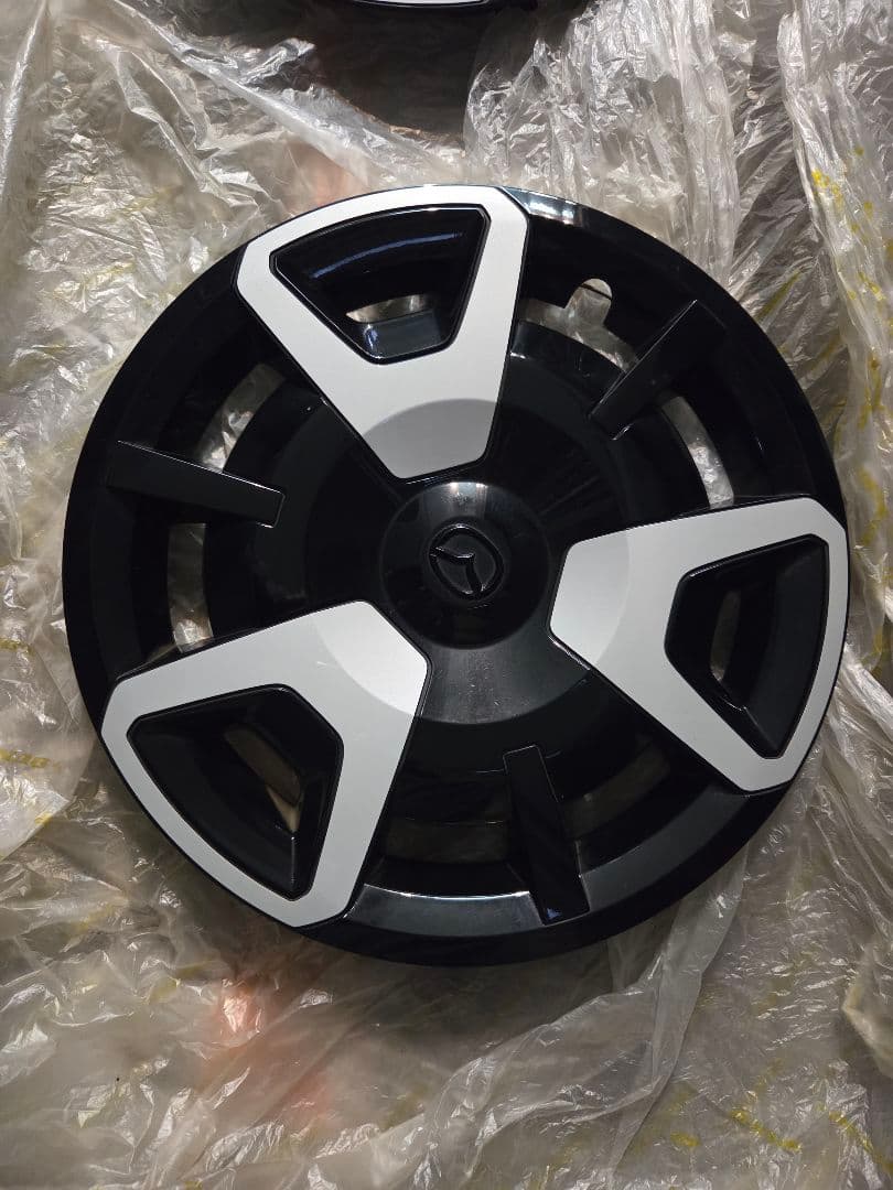 MAZDA2 純正 ホイールキャップ ブラック×シルバー