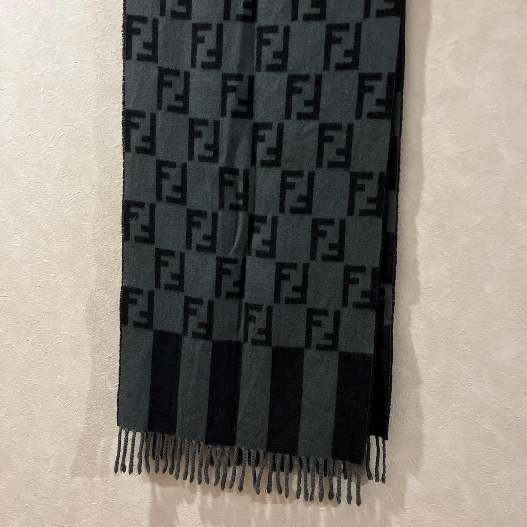 ❤️FENDI ロゴウールマフラー 　グレー／ブラック