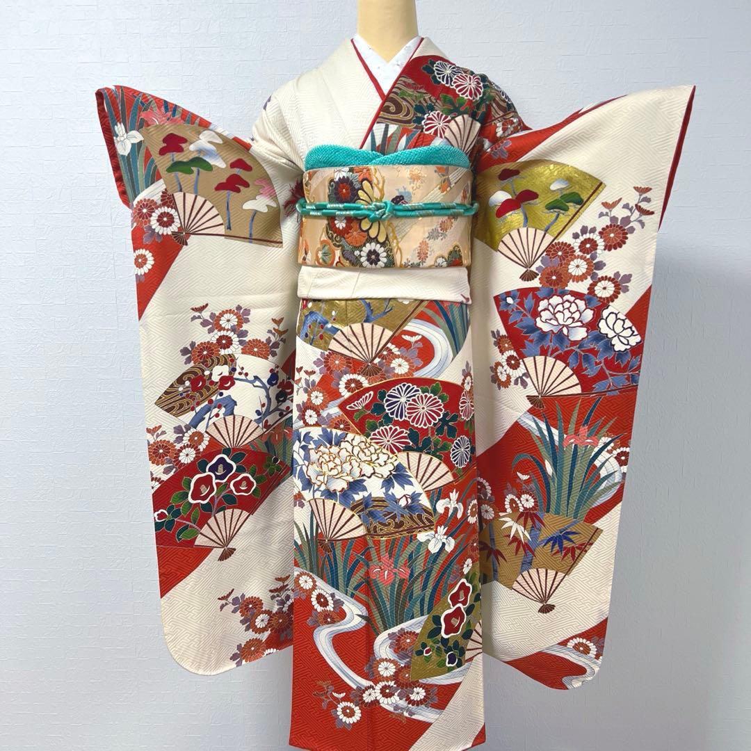 472 振袖フルセット 正絹 クリーム オフホワイト 赤 金彩 駒刺繍