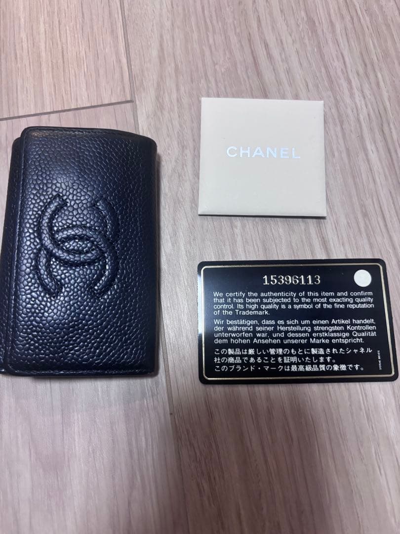 CHANEL ブラック レザー キーケース