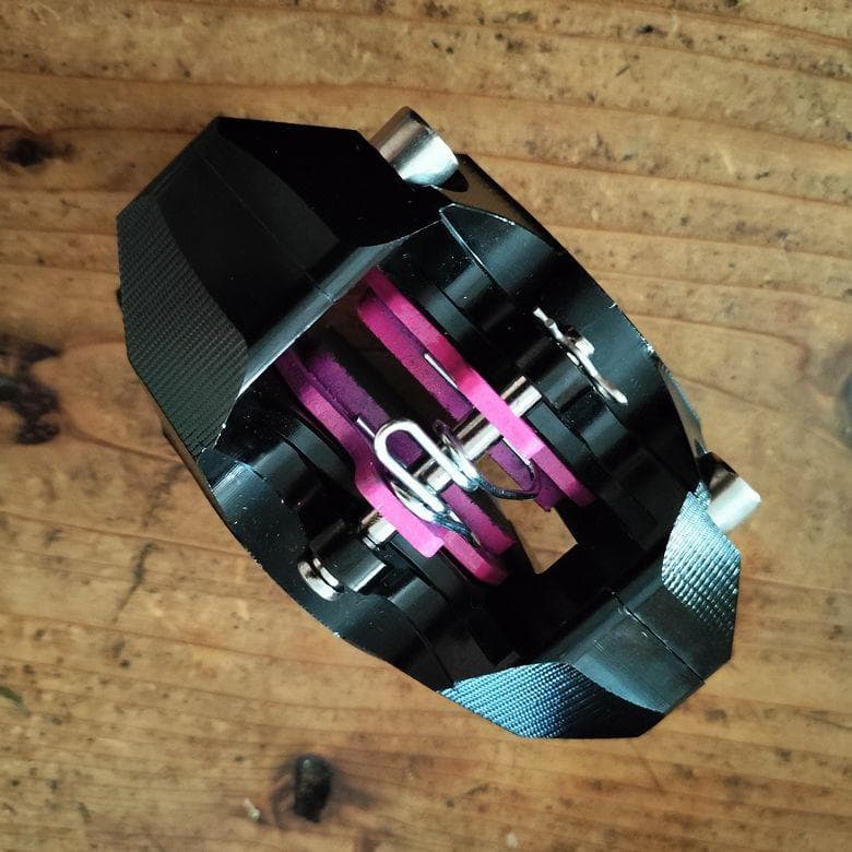 ★新カニ レーシング2ポットキャリパー 新型 モンキー ヤマンボ 2POT★