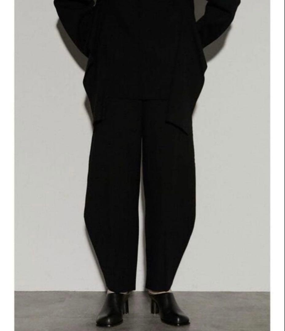 【綿毛】 新品タグ付き✨UN3D. コクーンニットパンツ　36