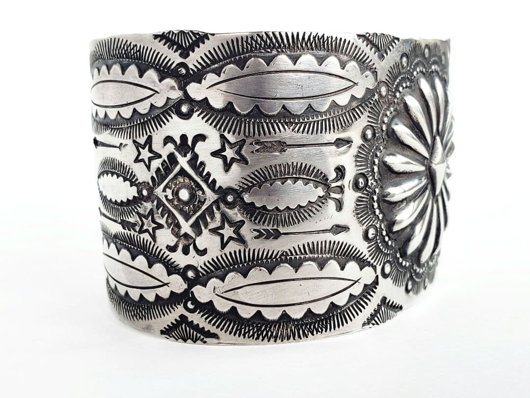 一品物❗　インディアンジュエリー　ナバホ族　有名な V.J. Platero