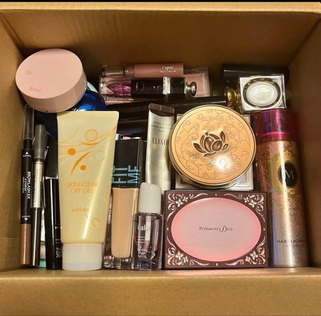 【化粧品大量まとめ売り】CHANEL NARS Dior コスメ約200点