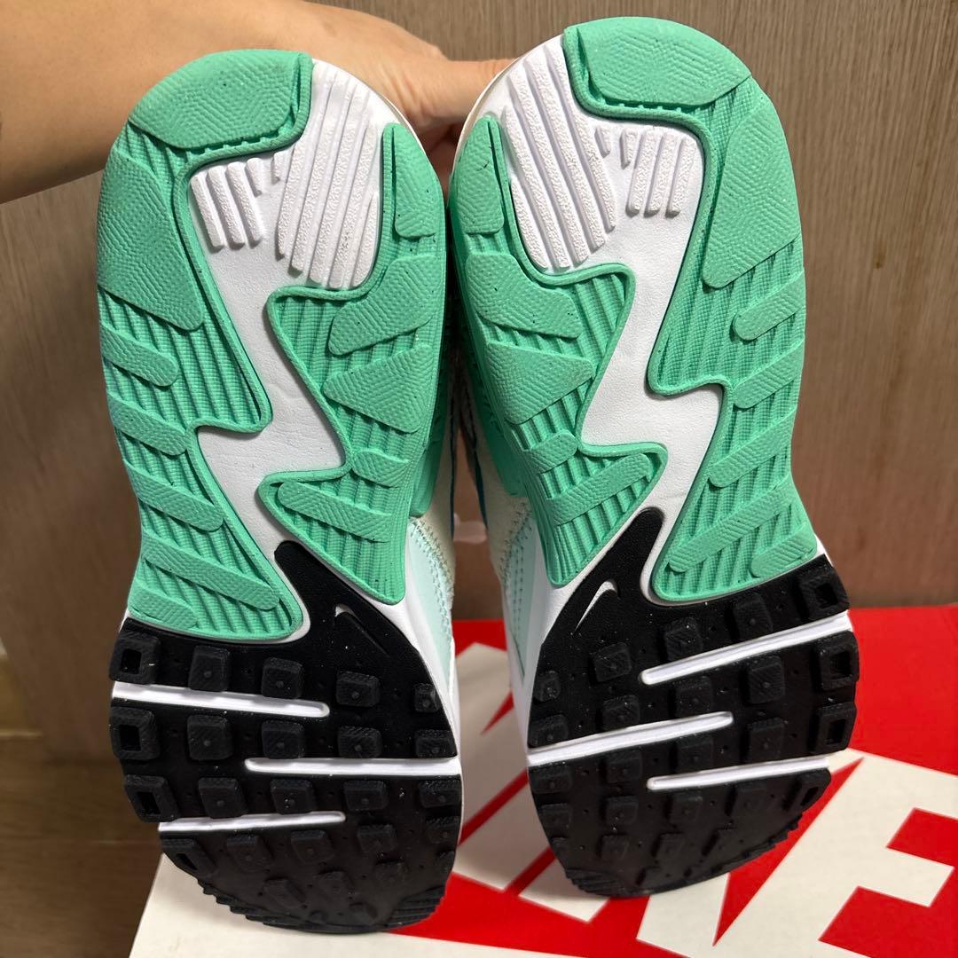 NIKE エアマックスエクシー　ホワイト/ミントグリーン 24cm