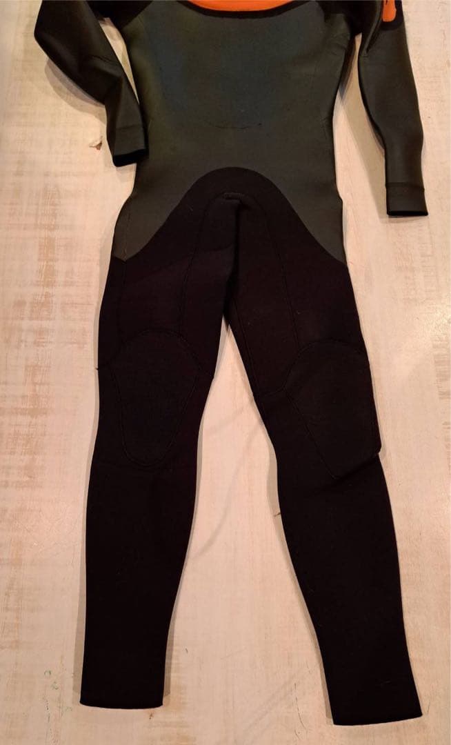 セミドライフルウェットスーツ ブラック/オレンジ