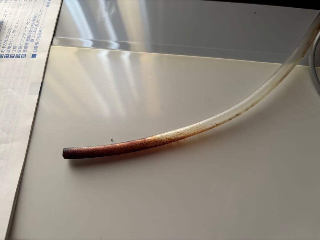 窓用エアコン ホワイト 取り付け枠付き