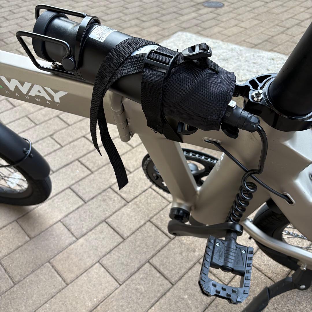 ERWAY A02 折り畳み電動アシスト自転車 予備バッテリー付き、