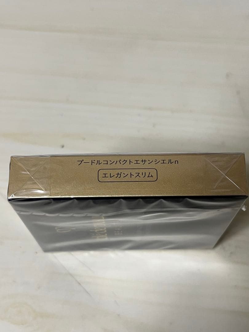 clé de peau プードルコンパクトエサンシエルn エレガントスリム