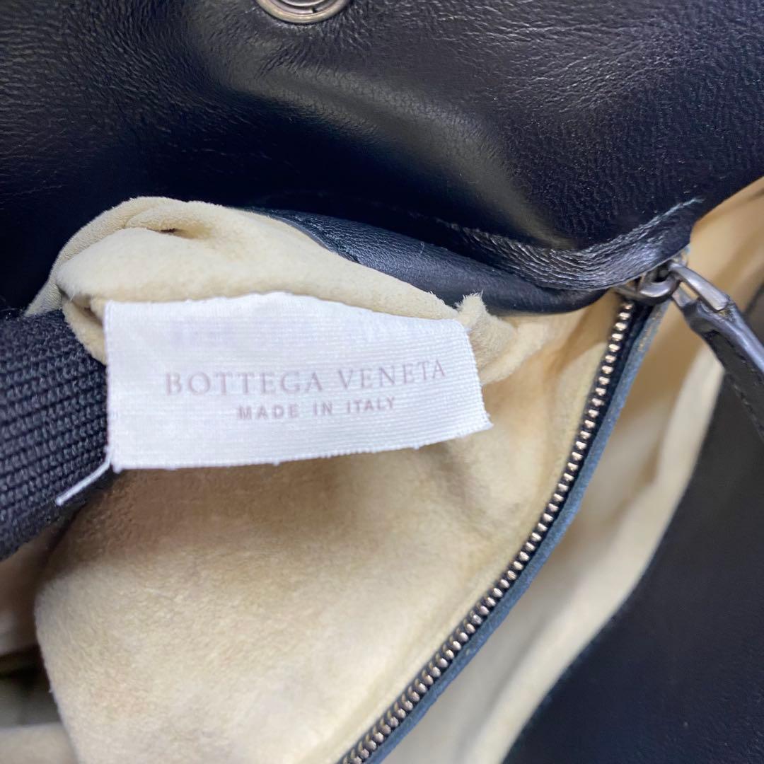 【美品】ボッテガヴェネタ ショルダーバッグ イントレチャート ブラック