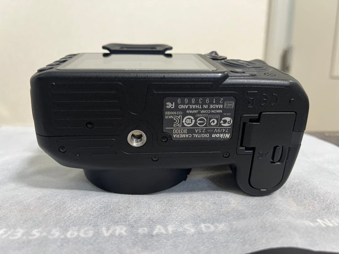 パ*コ様 Nikon D3100ダブルズームキット ショット数368回