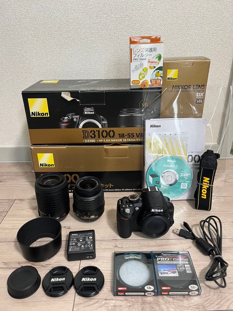 パ*コ様 Nikon D3100ダブルズームキット ショット数368回