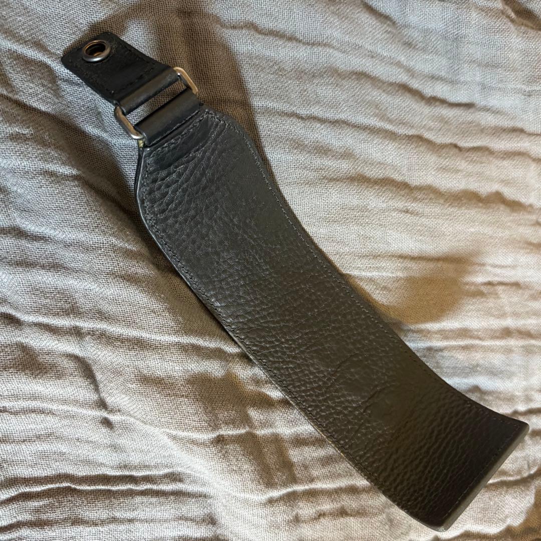 レア＊ヴィヴィアンウエストウッド＊オーヴ刺繍レザーバングル＊ブレスレット