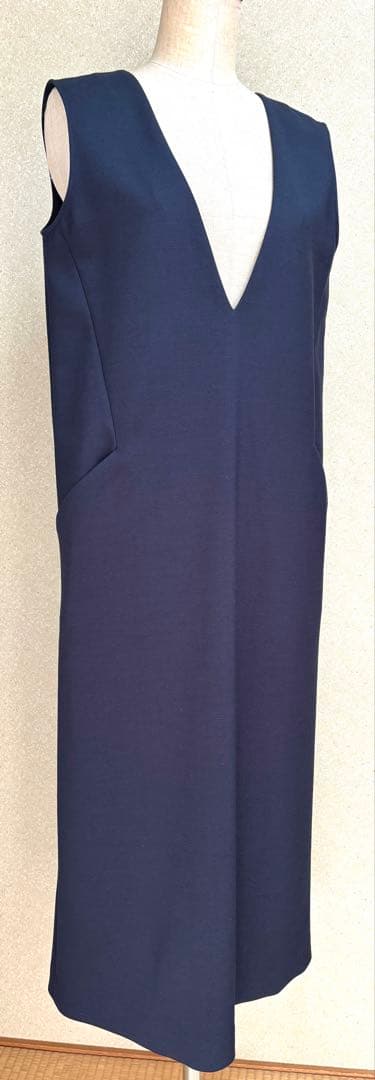 美品！セオリーリュクス　ノースリーブVネックワンピース