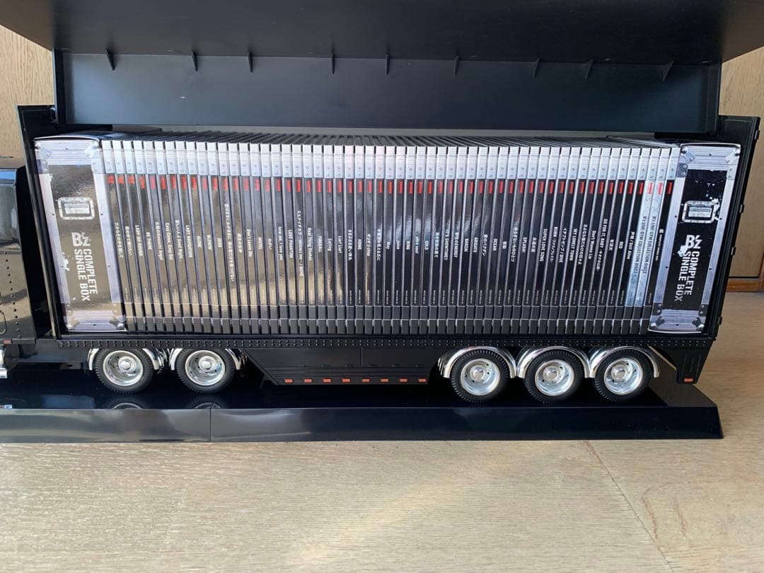 B’z COMPLETE SINGLE BOX Trailer Edition