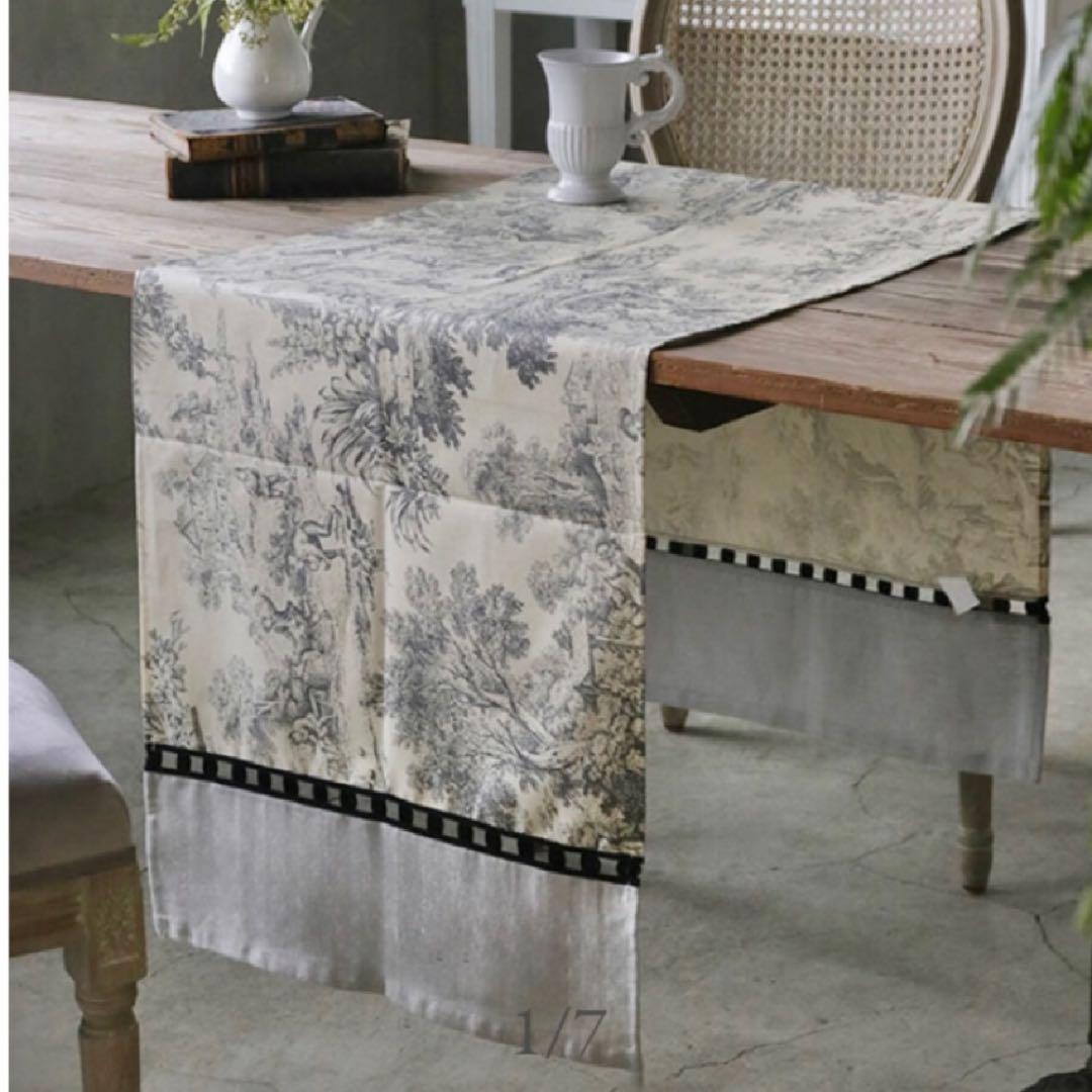 テーブルランナー　ボルゴデレトヴァーリェ　サラグレース