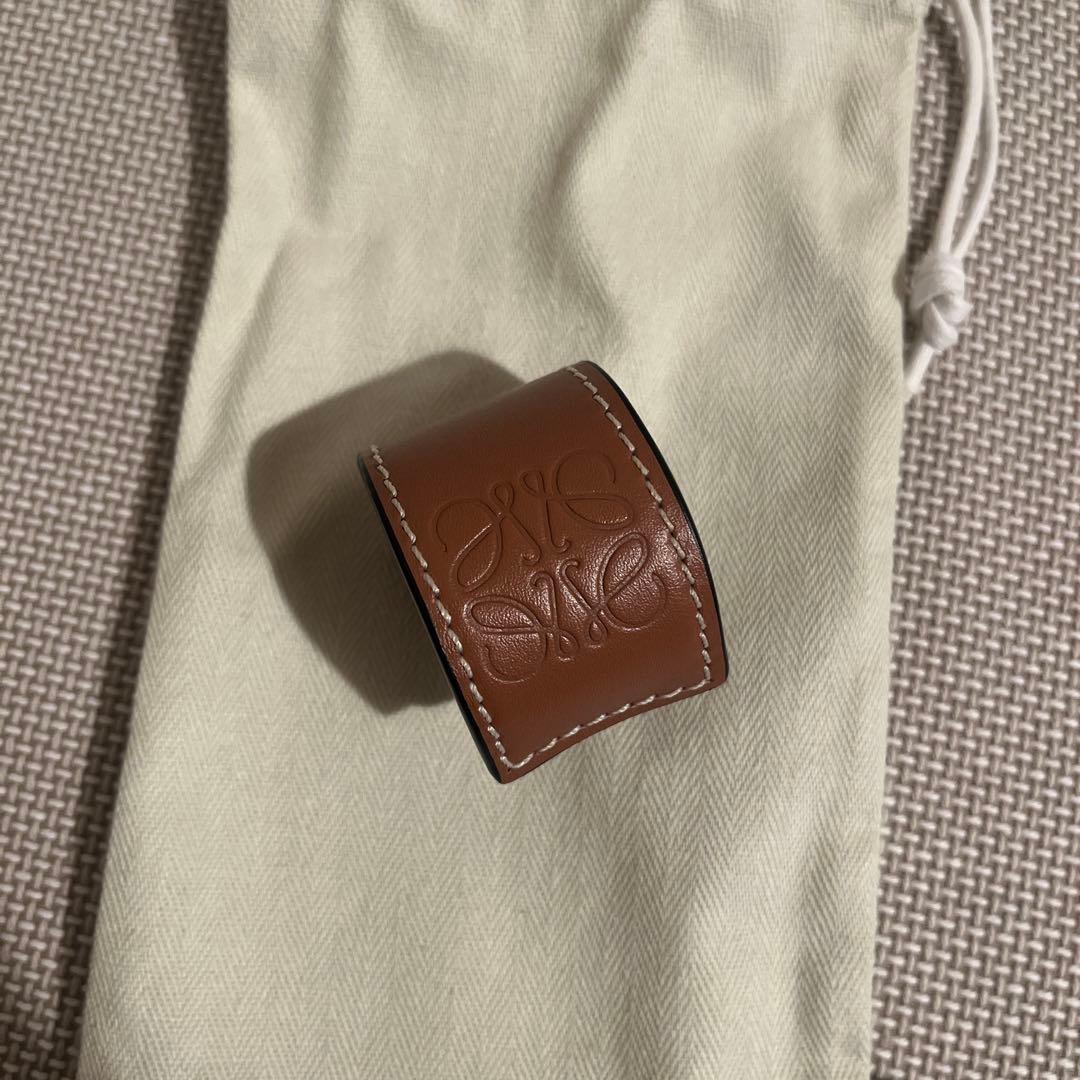 LOEWE ロエベ スラップ ブレスレット スモール タン アナグラム