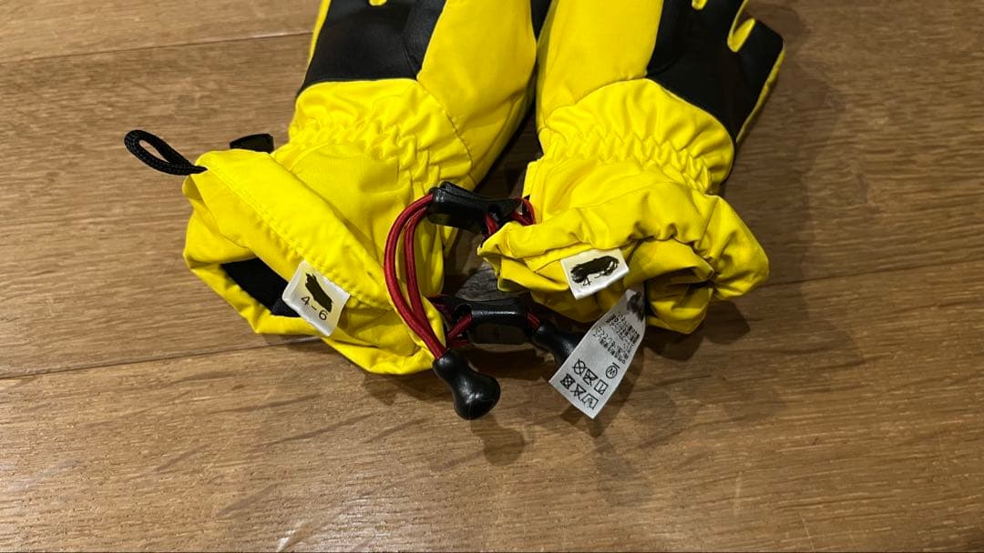 モンベル　110 スキーウェアとグローブセット　男の子　女の子　2回使用