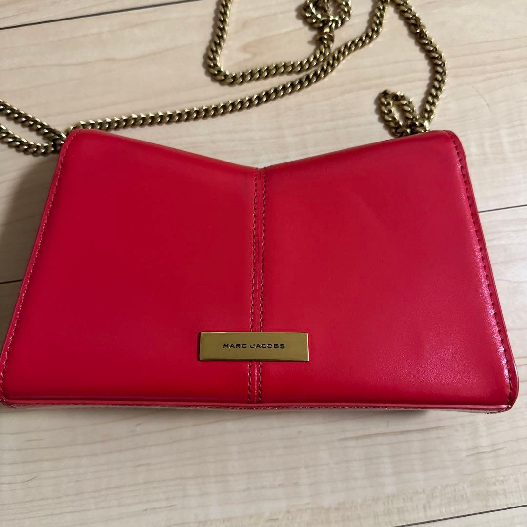 MARC JACOBS マークジェイコブス赤色ミニショルダーバッグ　ウォレット