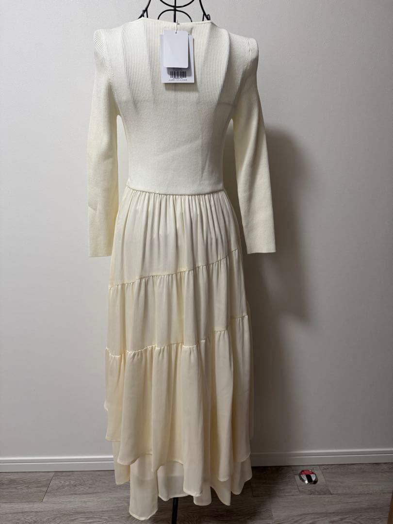 新品タグ付き　アプワイザーリッシェ　シアーイレヘムドッキングワンピース　サイズ2