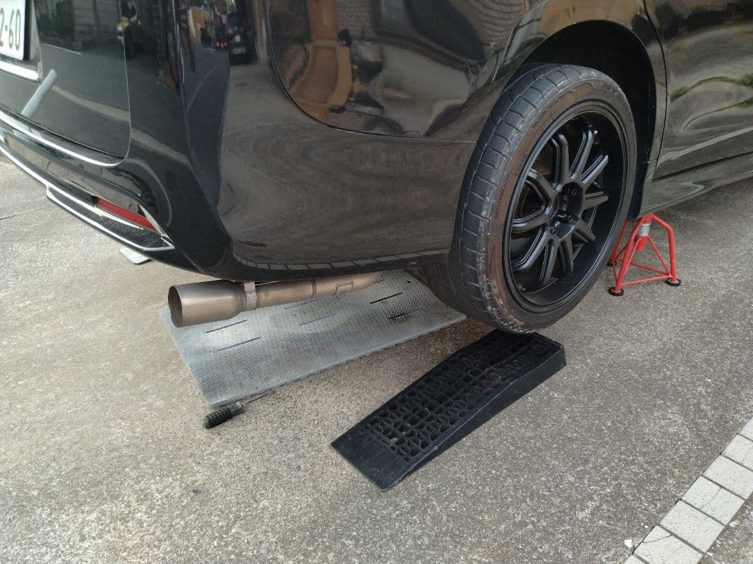 モリモリ管　3Q自動車　ホンダ　ステップワゴン　RK5　マフラー　希少