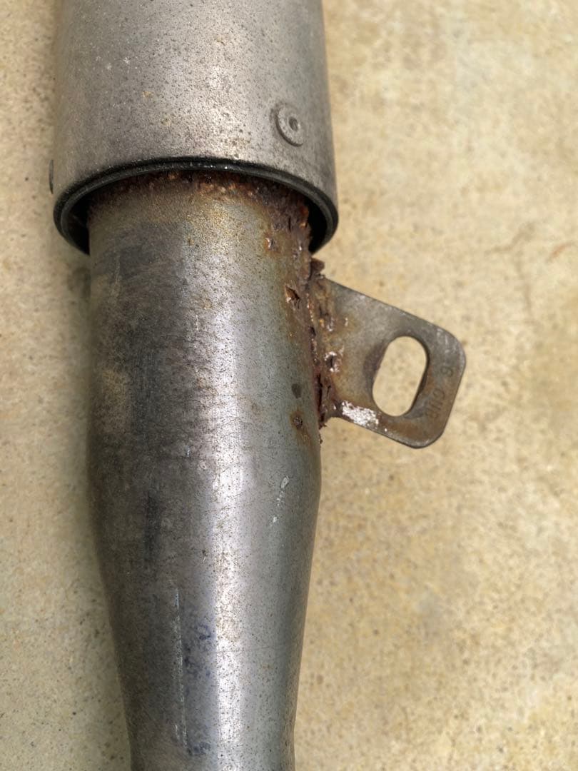 RPMマフラー　ステッカーなし　ガリ傷あり